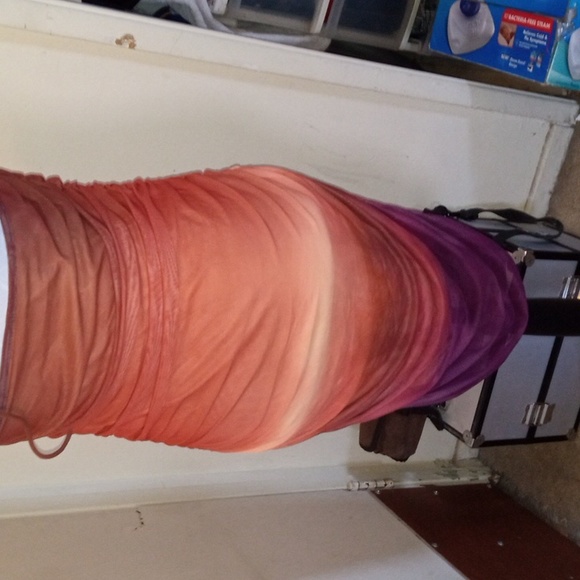 Ombre Ruched Dress - Picture 7 of 15